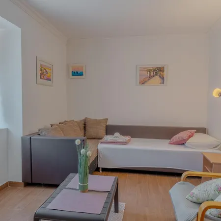 Fain - Private Parking Appartamento