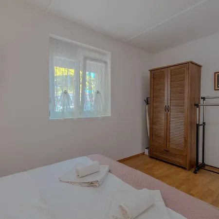 Appartamento Fain - Private Parking Zara