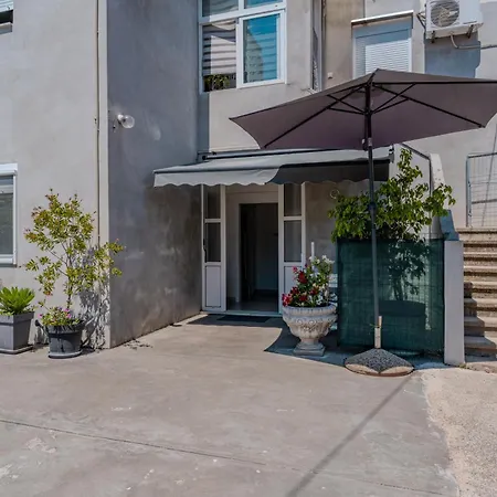Fain - Private Parking Appartamento *